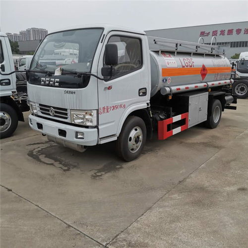 东风流动加油车与5吨油罐车 濮阳上户服务全解析，助力搅拌车高效运营