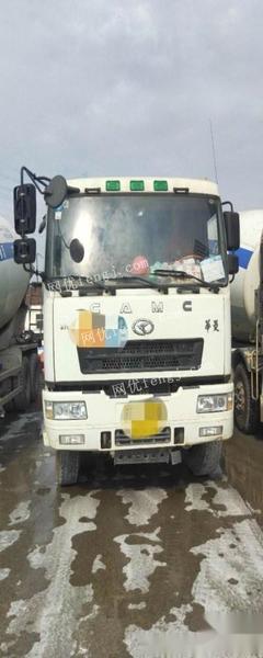 苏州地区转让优质工程车辆 两台华菱搅拌车及一台加油车